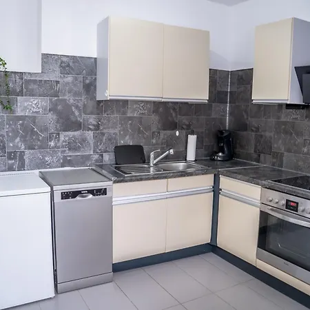 Esperanza-fewo An Der Mosel , Zentral Gelegen, Gemütlich, Mit Schöner Aussicht Bullay