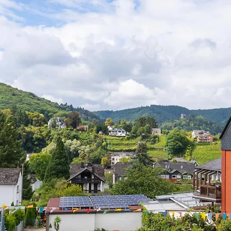 Esperanza-fewo An Der Mosel , Zentral Gelegen, Gemütlich, Mit Schöner Aussicht Bullay