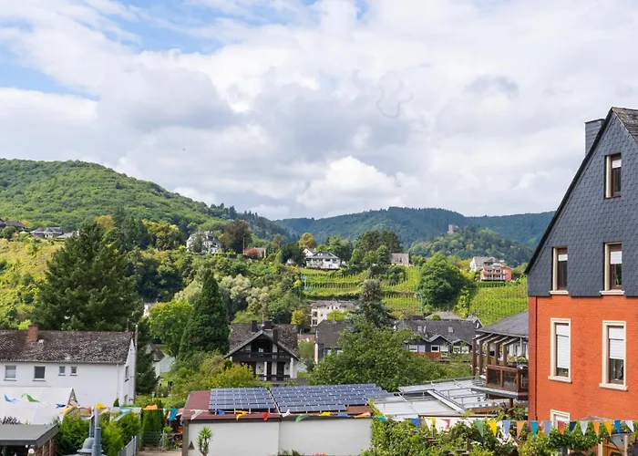 Esperanza-fewo An Der Mosel , Zentral Gelegen, Gemütlich, Mit Schöner Aussicht Bullay
